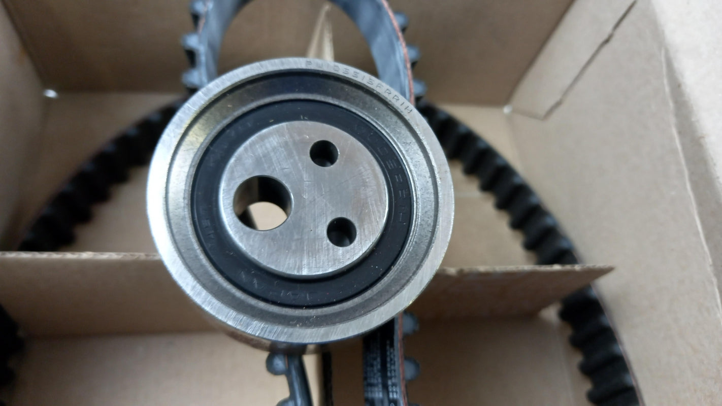 Original RENAULT Clio Kangoo Logan 1.4 / 1.6i Zahnriemensatz + Rolle 7701477024