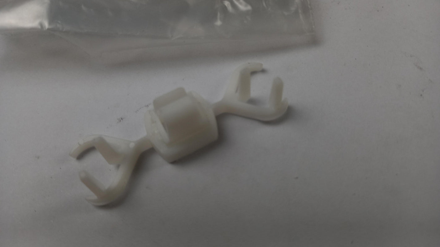Original OE JAGUAR Clip C2Z17548