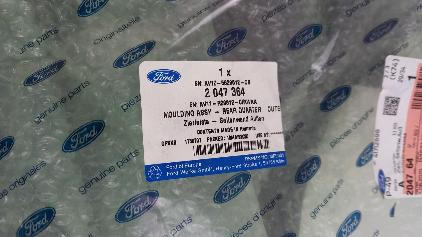Original OE FORD Seitenwand Zierleiste 2047364