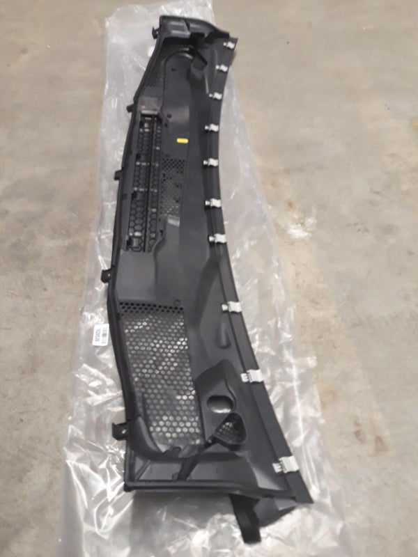 Original MERCEDES-BENZ W169 W245 Wasserabweiser A1698300413