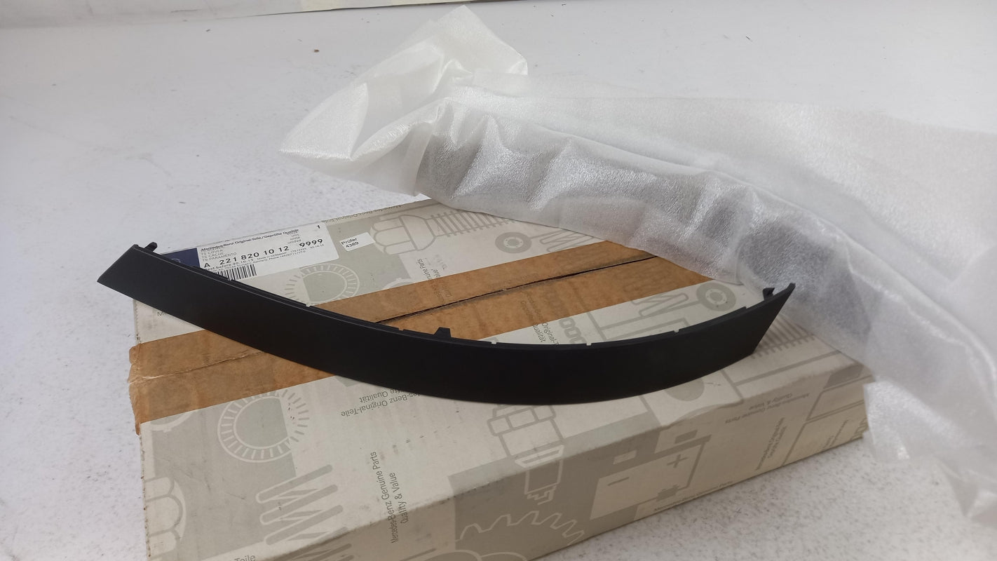 Original OE MERCEDES-BENZ Rückleuchte Zierleiste A22182010129999