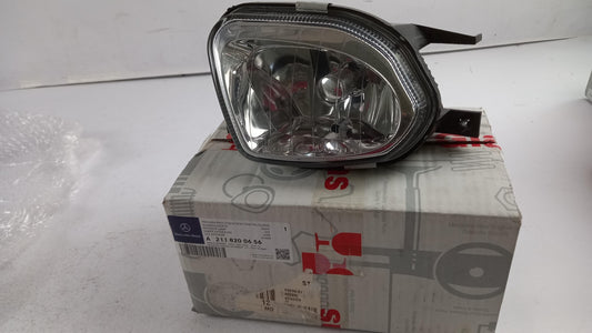 Original MERCEDES-BENZ E W211 Sprinter W906 Nebelscheinwerfer rechts A2118200656