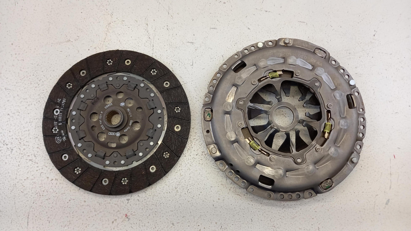 Original OE Volkswagen Kupplungssatz 03G141015NX