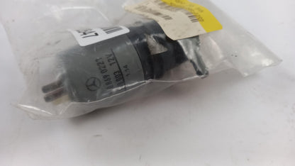 Original OE MERCEDES-BENZ Waschwasserpumpe A1408690221