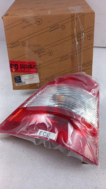 Original OE MERCEDES-BENZ Heckleuchte A1638201964