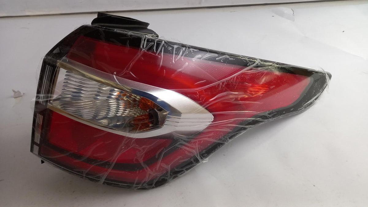 Original OE FORD Heckleuchte 2339937