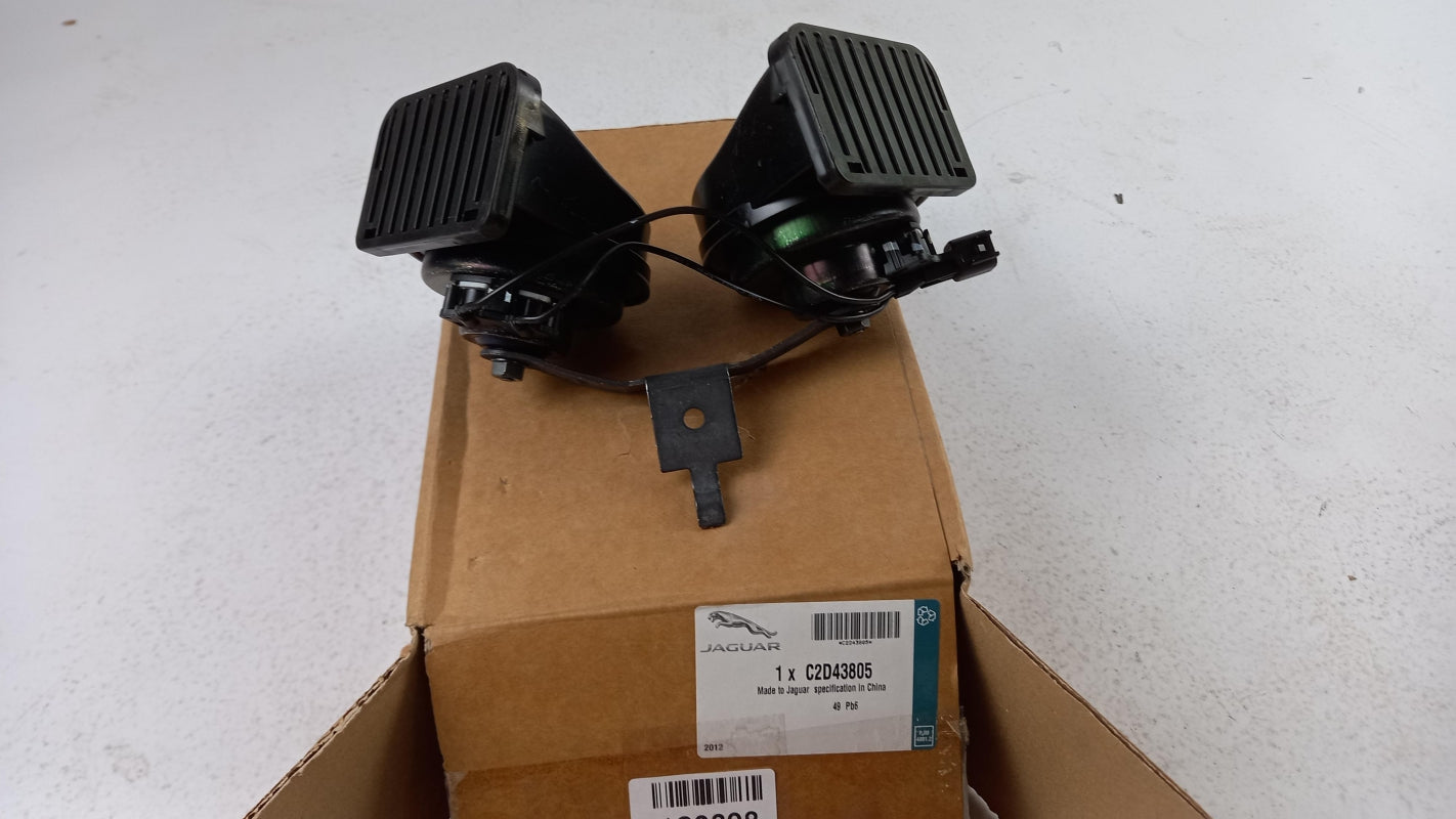 Original OE JAGUAR Fanfare C2D43805