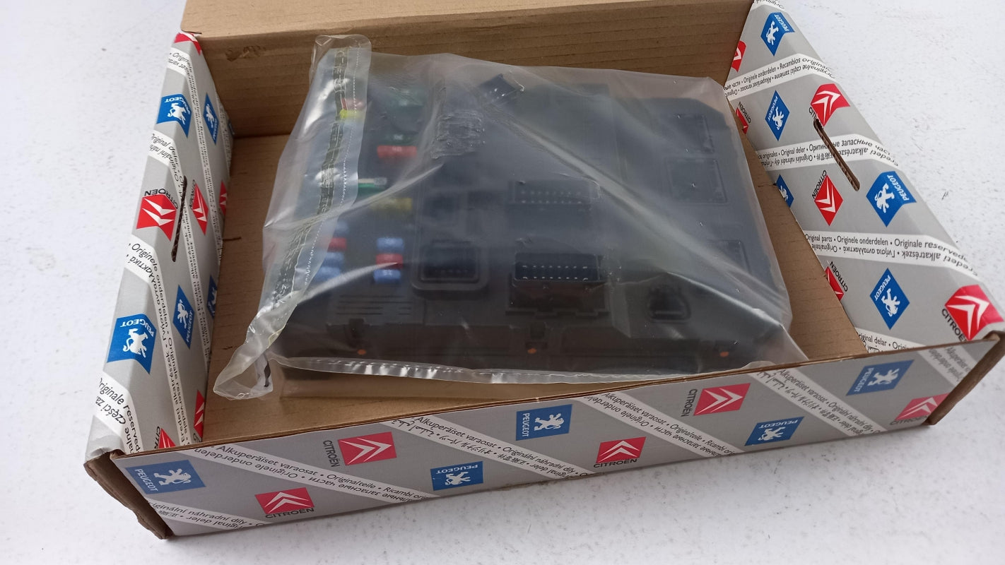 Original CITROEN Xsara Picasso Sicherungskasten 6580L7