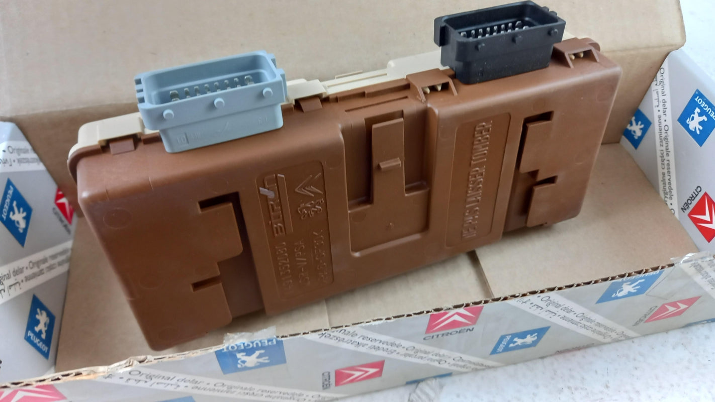 Original OE PEUGEOT 807 CITROËN C8 engine control unit 6554H4 