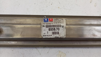 Original OE Peugeot Tür Führungsschiene 850670