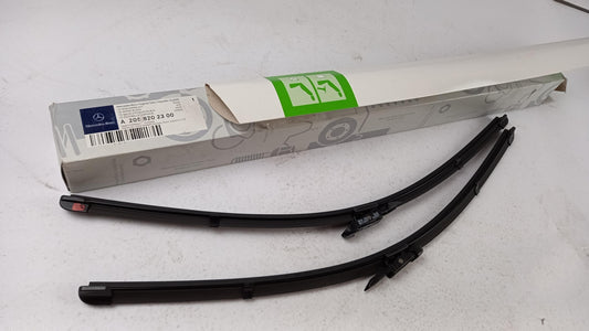 Original MERCEDES-BENZ C-klasse W205 Wischerblättersatz (2st) A2058202300