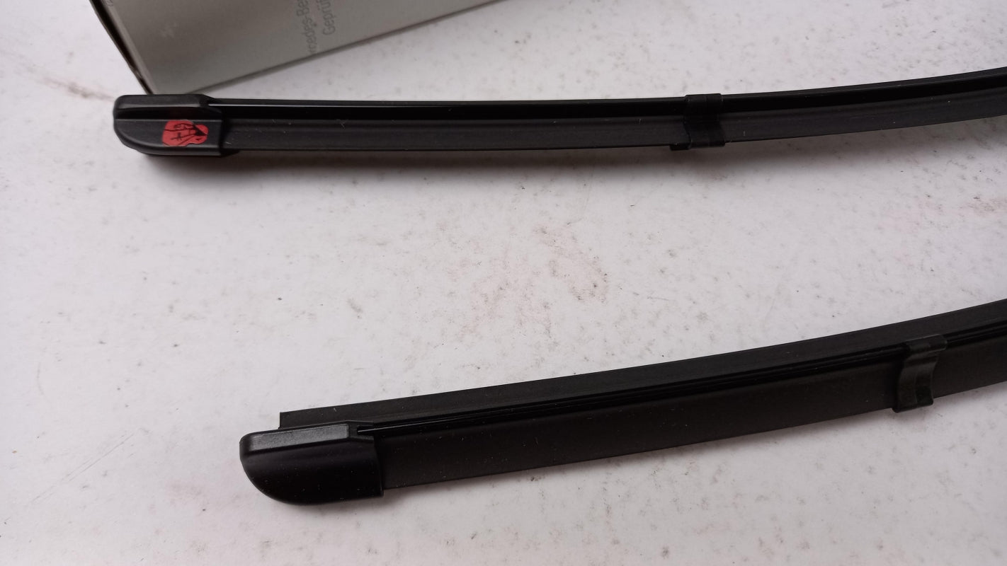 Original MERCEDES-BENZ C-klasse W205 Wischerblättersatz (2st) A2058202300