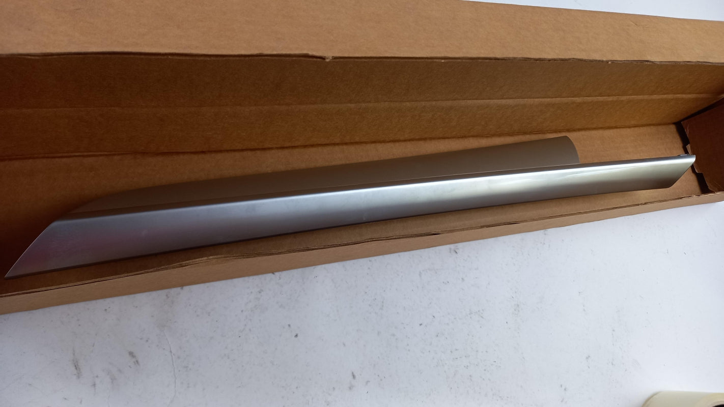 Original OE BMW trim strip 51427252068 