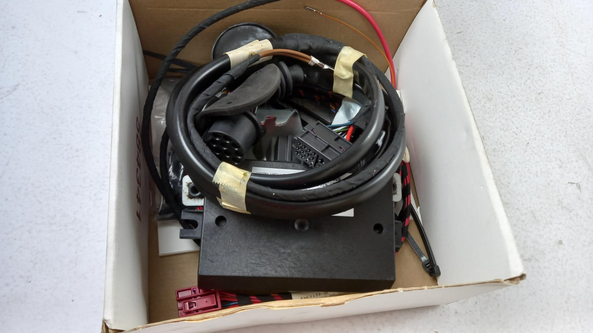 Original VW Golf Plus A5 Anhängerkupplung Elektrosatz 13-pol 5M0055204