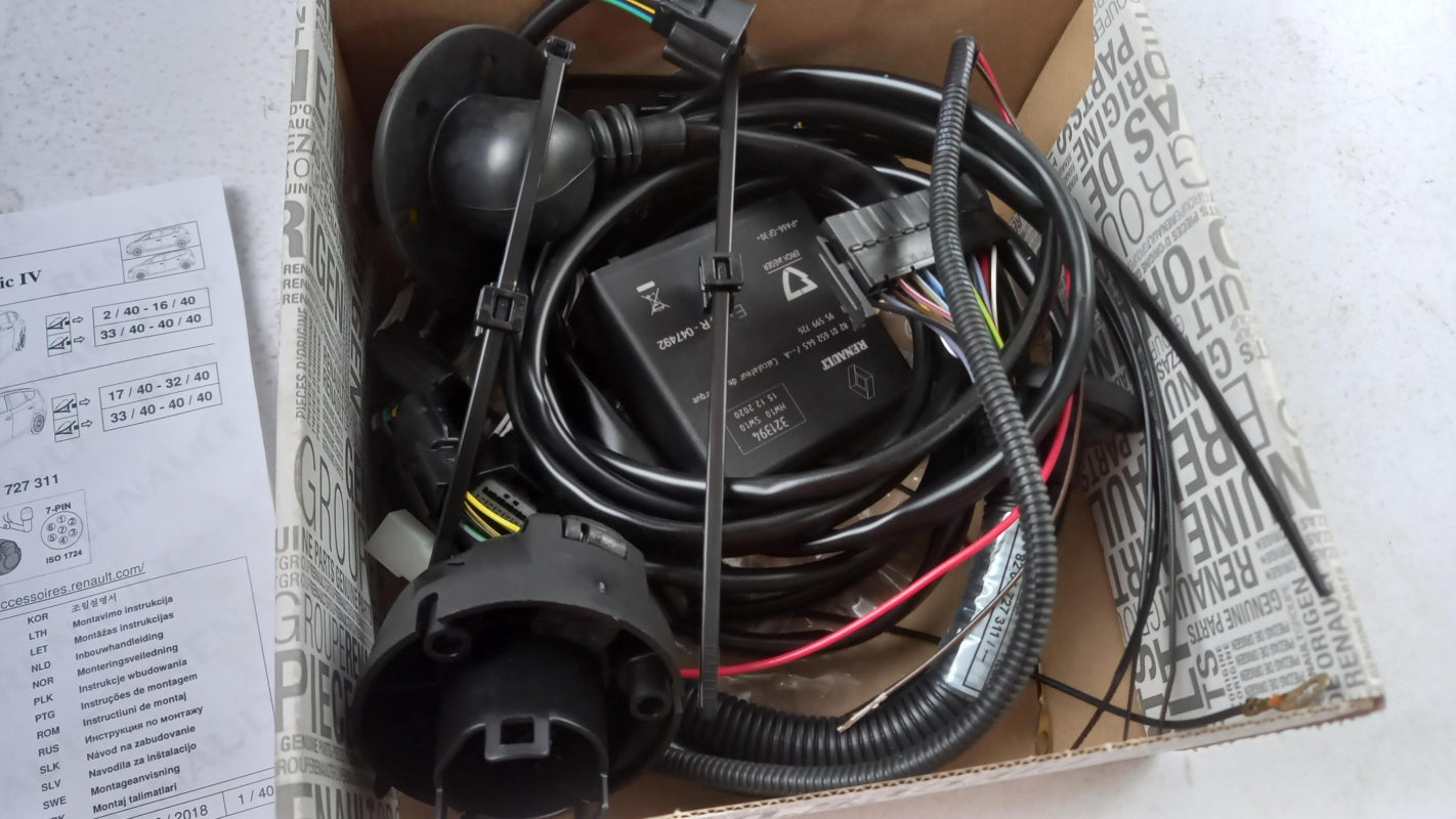 Original OE RENAULT Anhängerkupplung Elektrosatz 8201727311