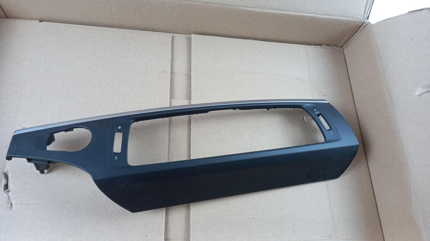 Original BMW X3 F25 X4 F26 RHD Instrumententafel Blende mitten 51459184123