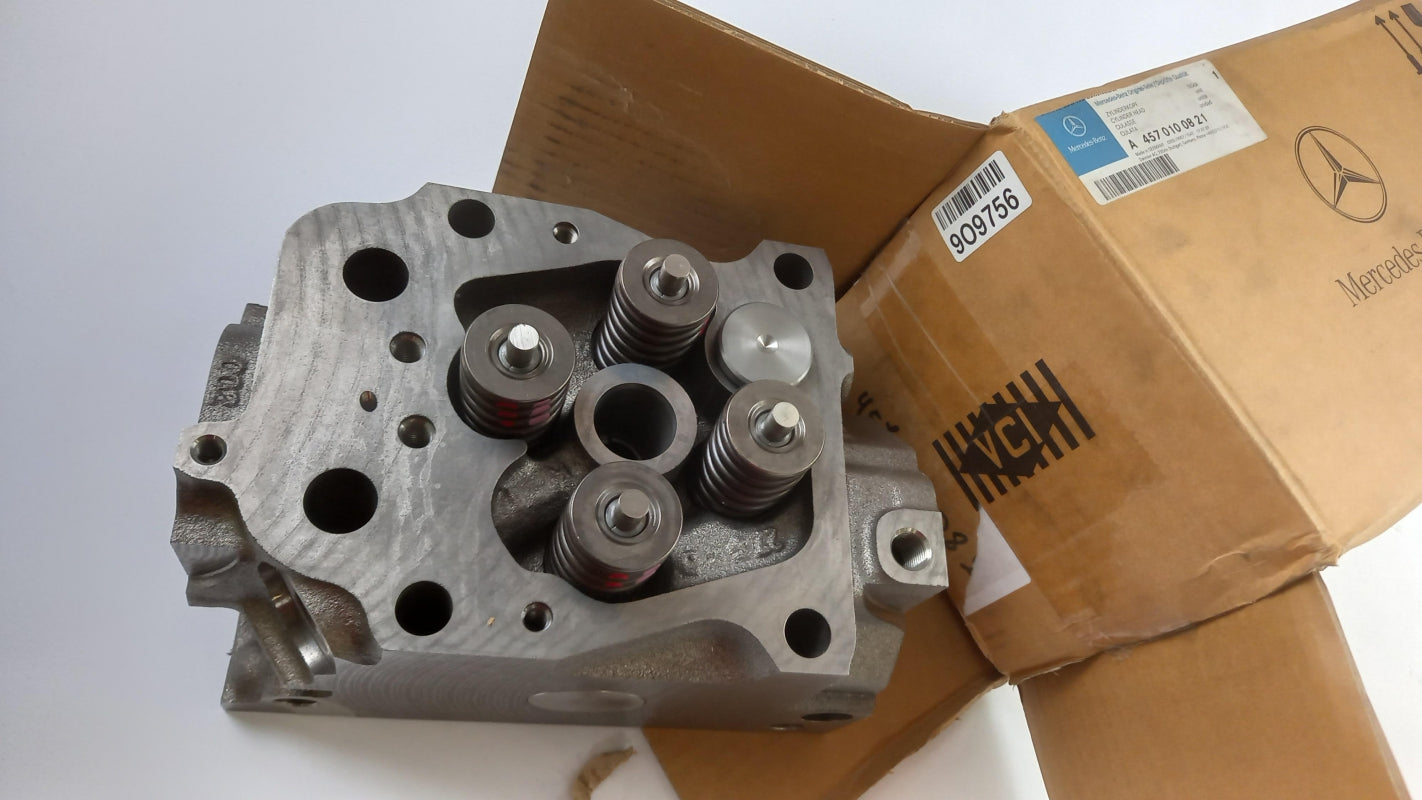 Original MERCEDES-BENZ Setra OM 457 953 Zylinderkopf A4570100821