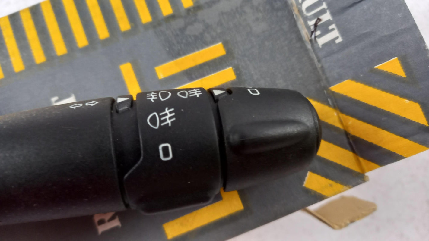 Original OE RENAULT Lenkstockschalter 7701053058