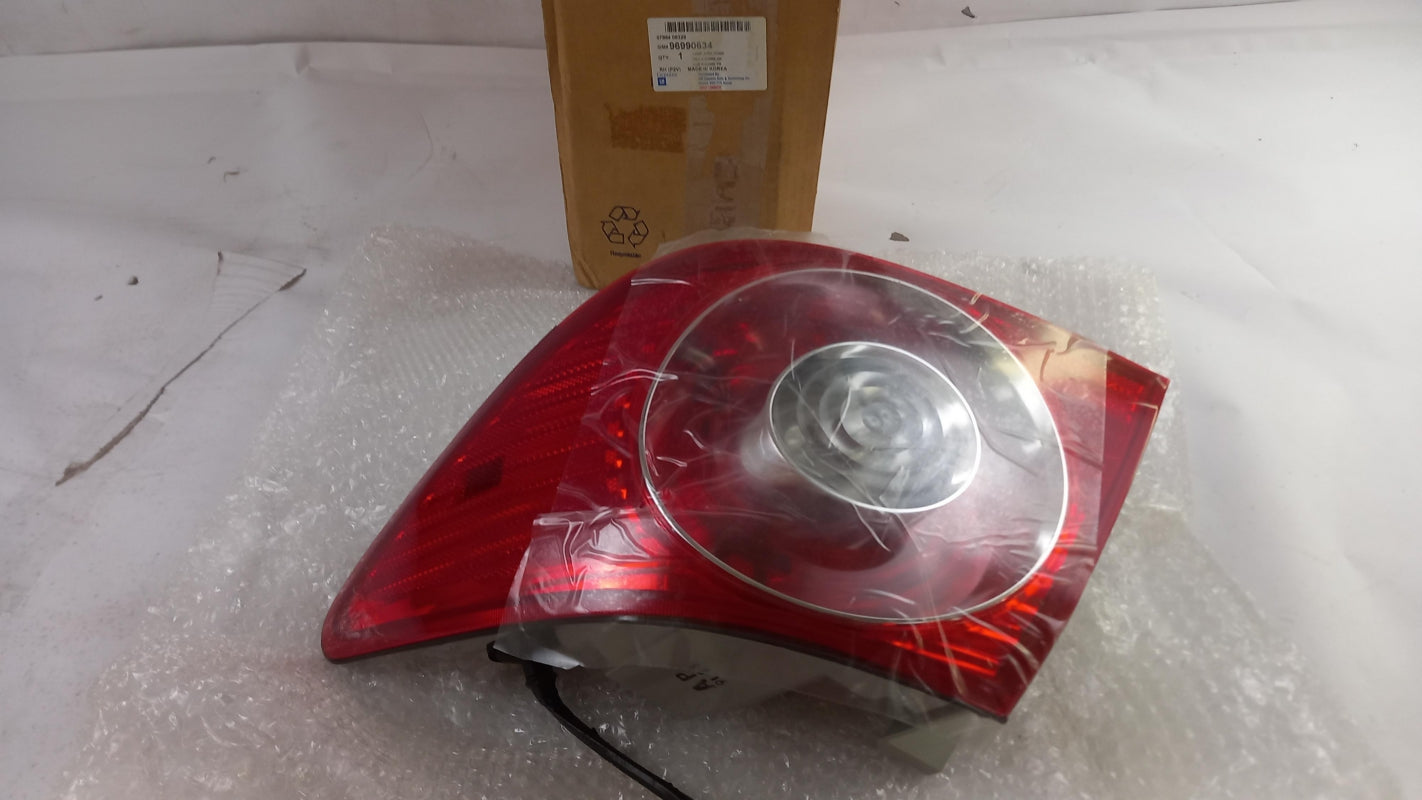 Original CHEVROLET Epica 2007-2011 Rear Light Tail Light Outside Right 96990634 