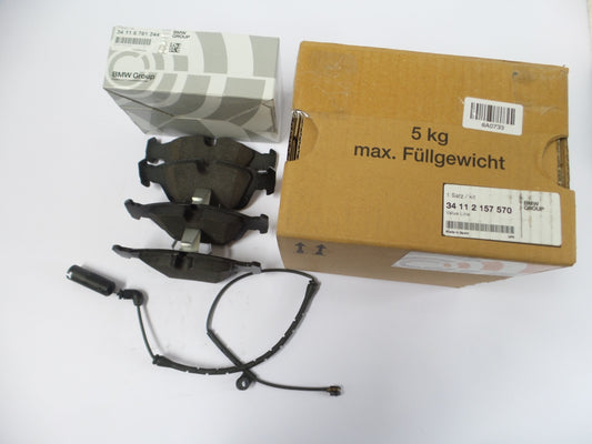 Original BMW 3' E46 Bremsbeläge mit Bremsbelagfühler vorne 34112157570