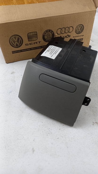 Original OE Volkswagen Raucherpaket 7H58581923Z7