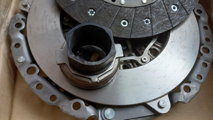 LUK Kupplungssatz für BMW 3er E46 2.0 2.9 D 624310100