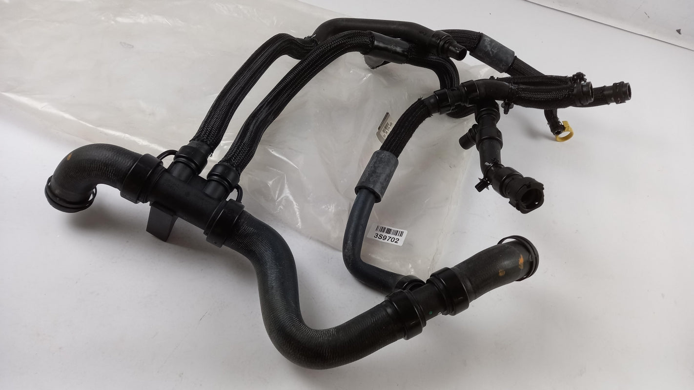 Original OE RENAULT Kühlmittelrohr 215037444R