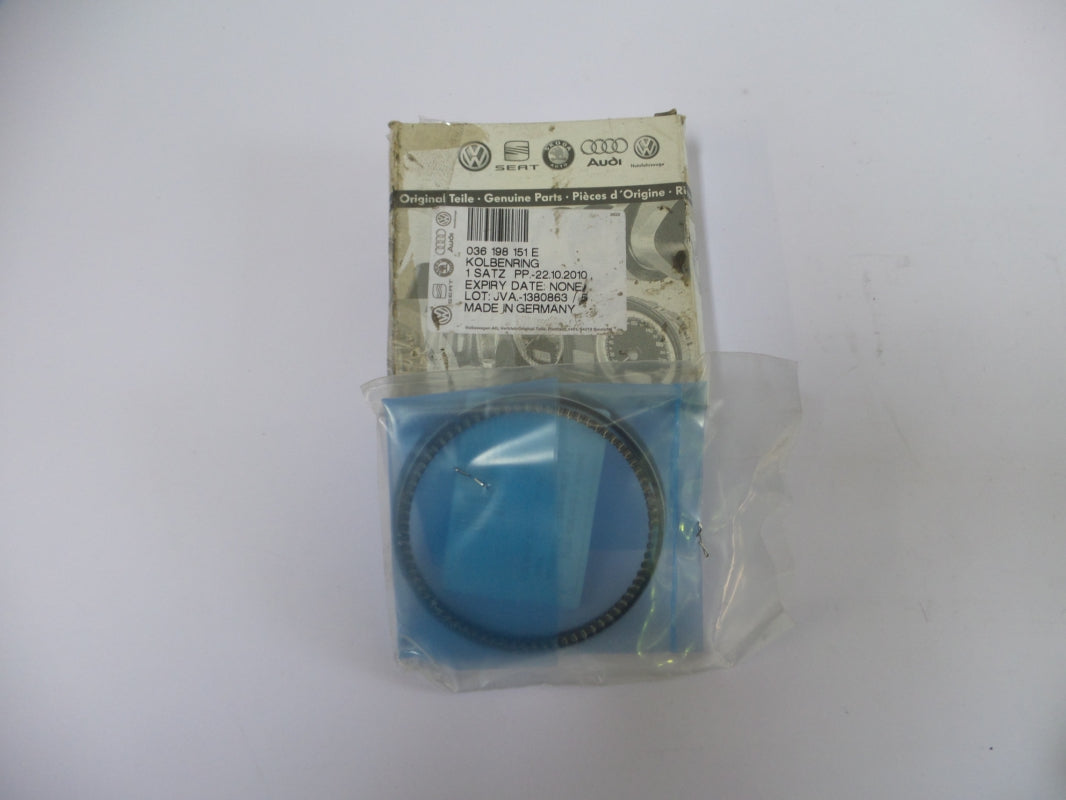 Original OE Volkswagen Kolbenringsatz 036198151E