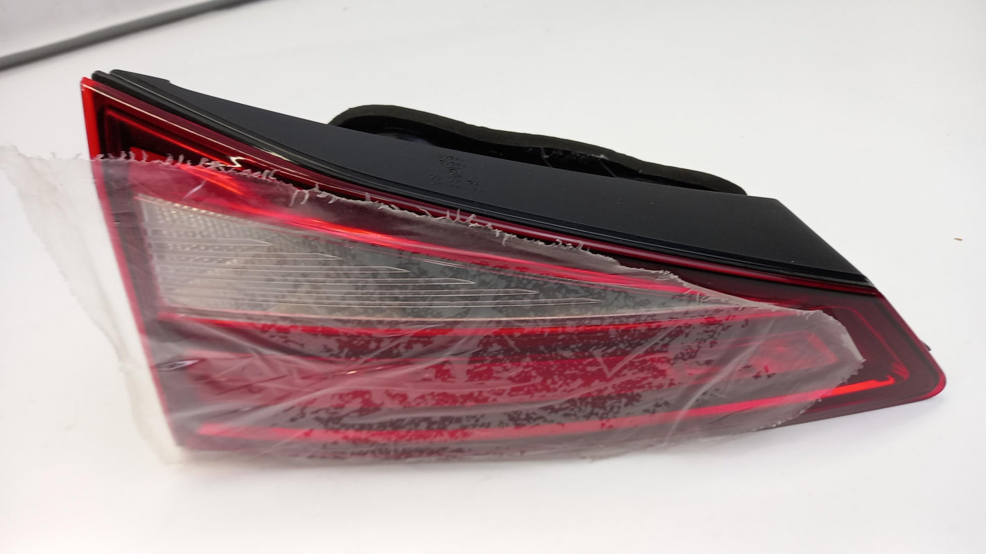 Original SEAT Ateca 2016- Heckleuchte Rückleuchte RHD Innen Rechts 575945308E