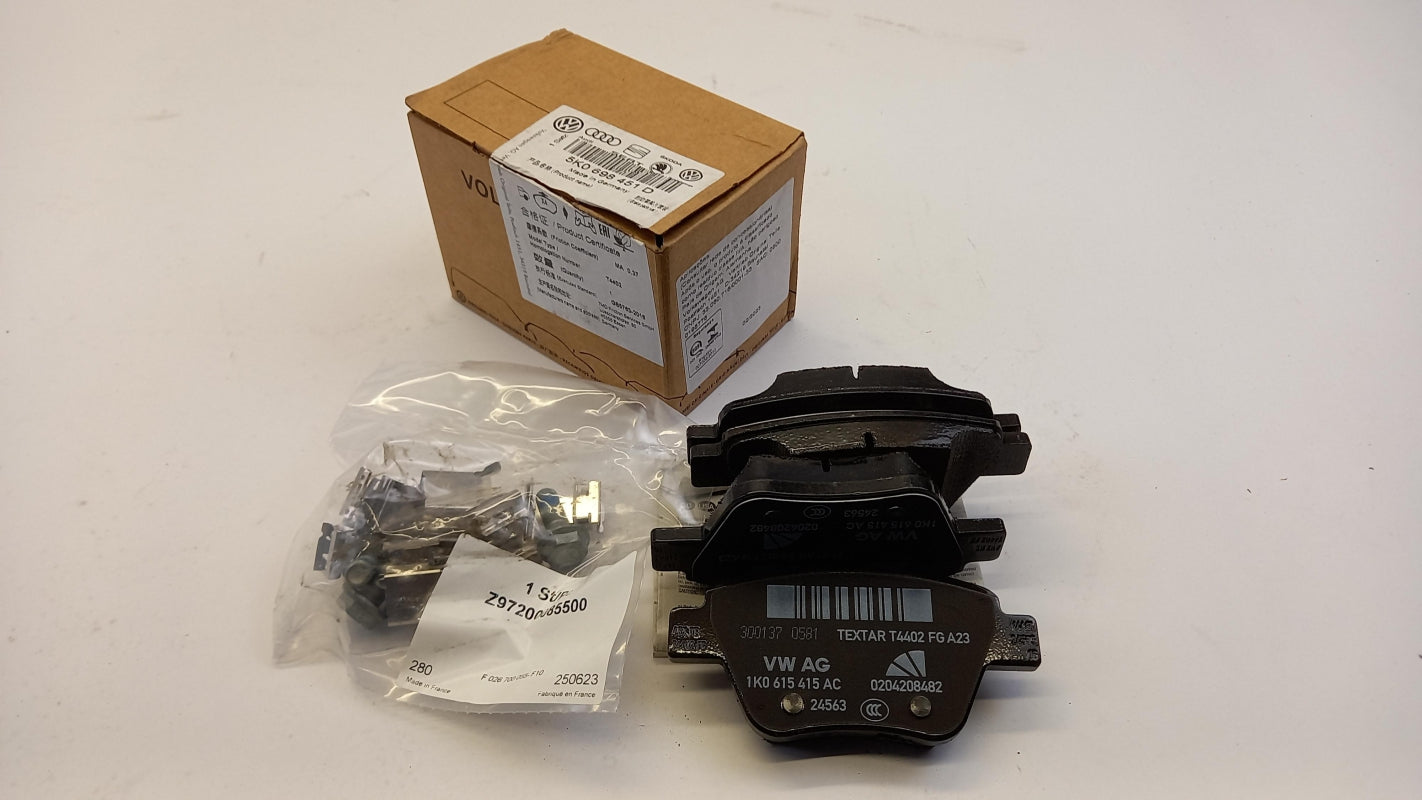 Original AUDI A1 A3 VW Golf 6 Jetta Touran EOS Rear Brake Pads 5K0698451D 