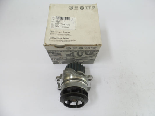 Original AUDI A3-A6 Q5 VW Golf Jetta Tiguan SKODA Octavia Wasserpumpe 03L121011G