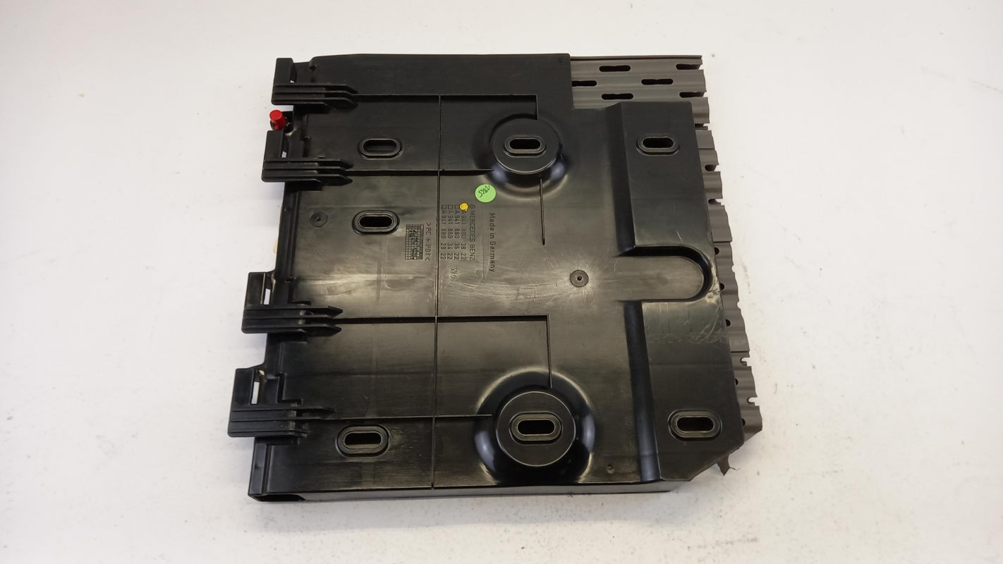 Original MERCEDES-BENZ Actros Spritzschutz links A9418803822