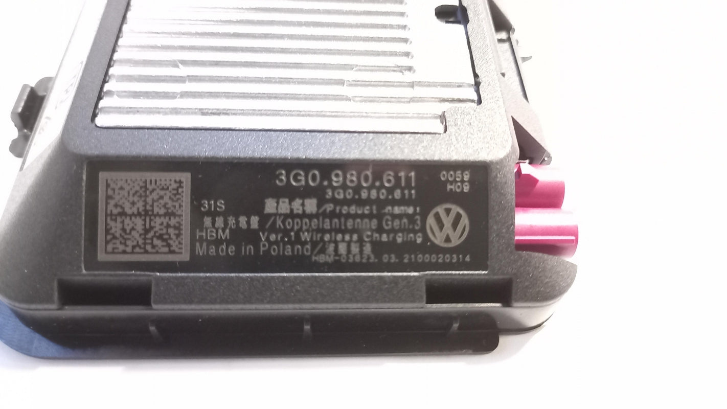 Original VW Passat Golf 8 Induktive Ladeplatte Ladegerät Koppelantenne 3G0980611