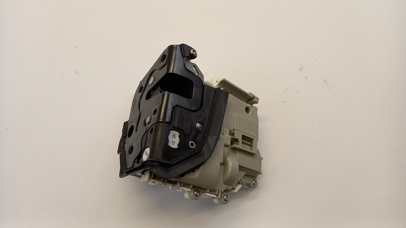 Original AUDI A1 A3 RS3 A4 RS4 A5 RS5 Q2 Q5 Türschloss vorne rechts 8X1837016B