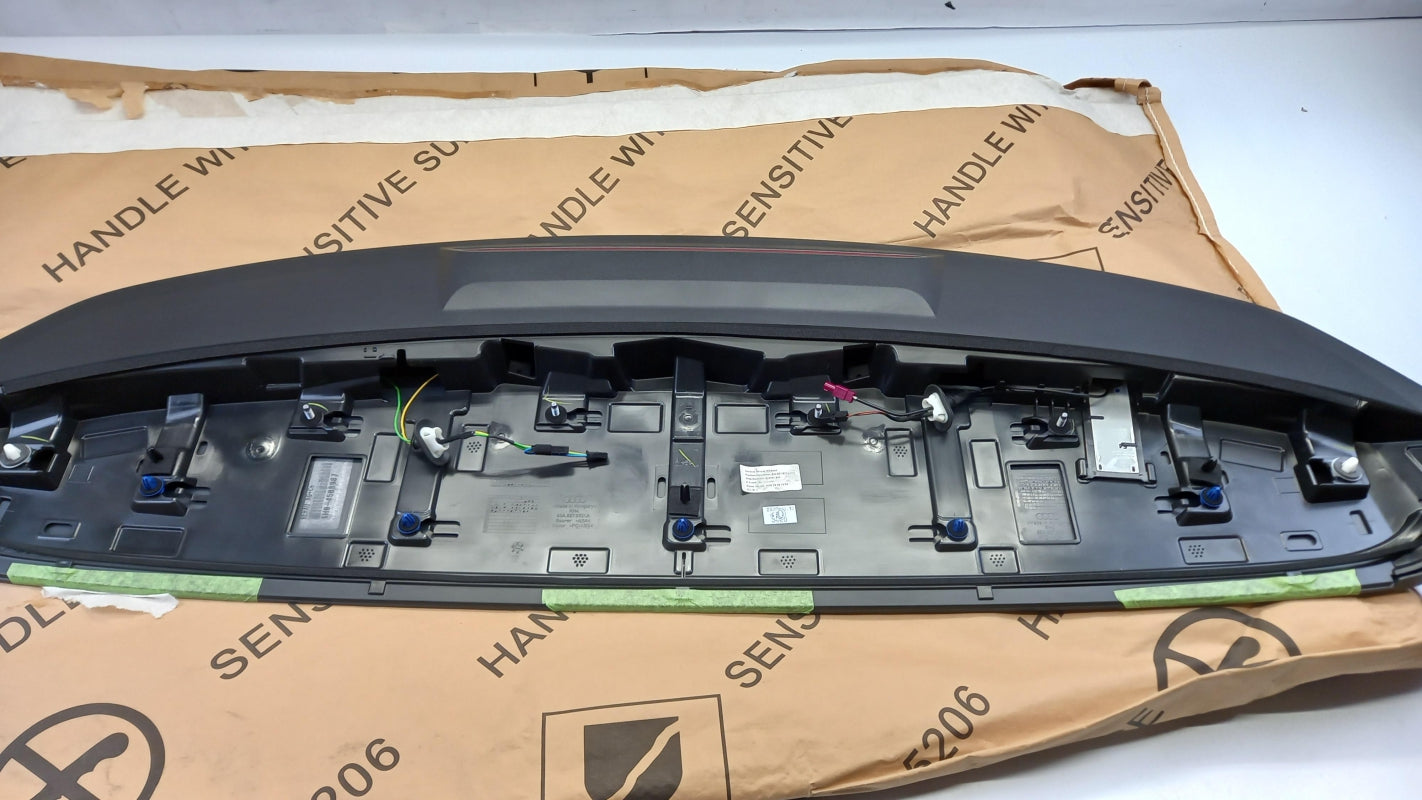 Original AUDI Q3 F3B F3N Spoiler für Heckklappe 83A827933AGRU