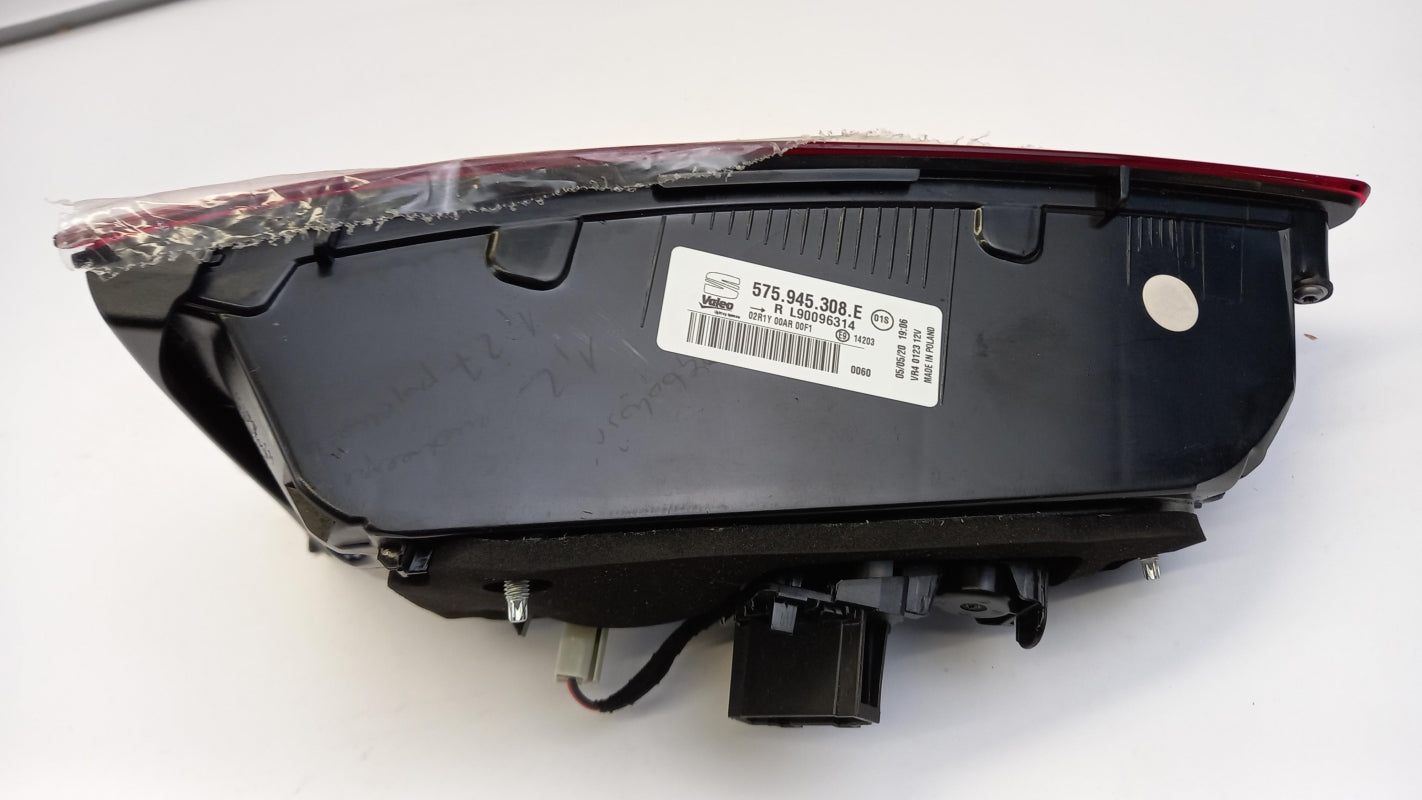 Original SEAT Ateca 2016- Heckleuchte Rückleuchte RHD Innen Rechts 575945308E