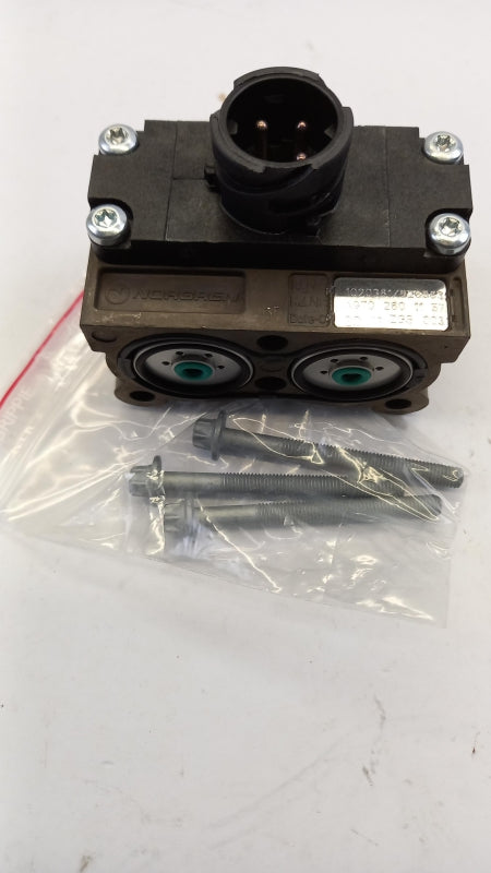 Original MERCEDES-BENZ Actros Axor Magnetventil Getriebe A9702601157