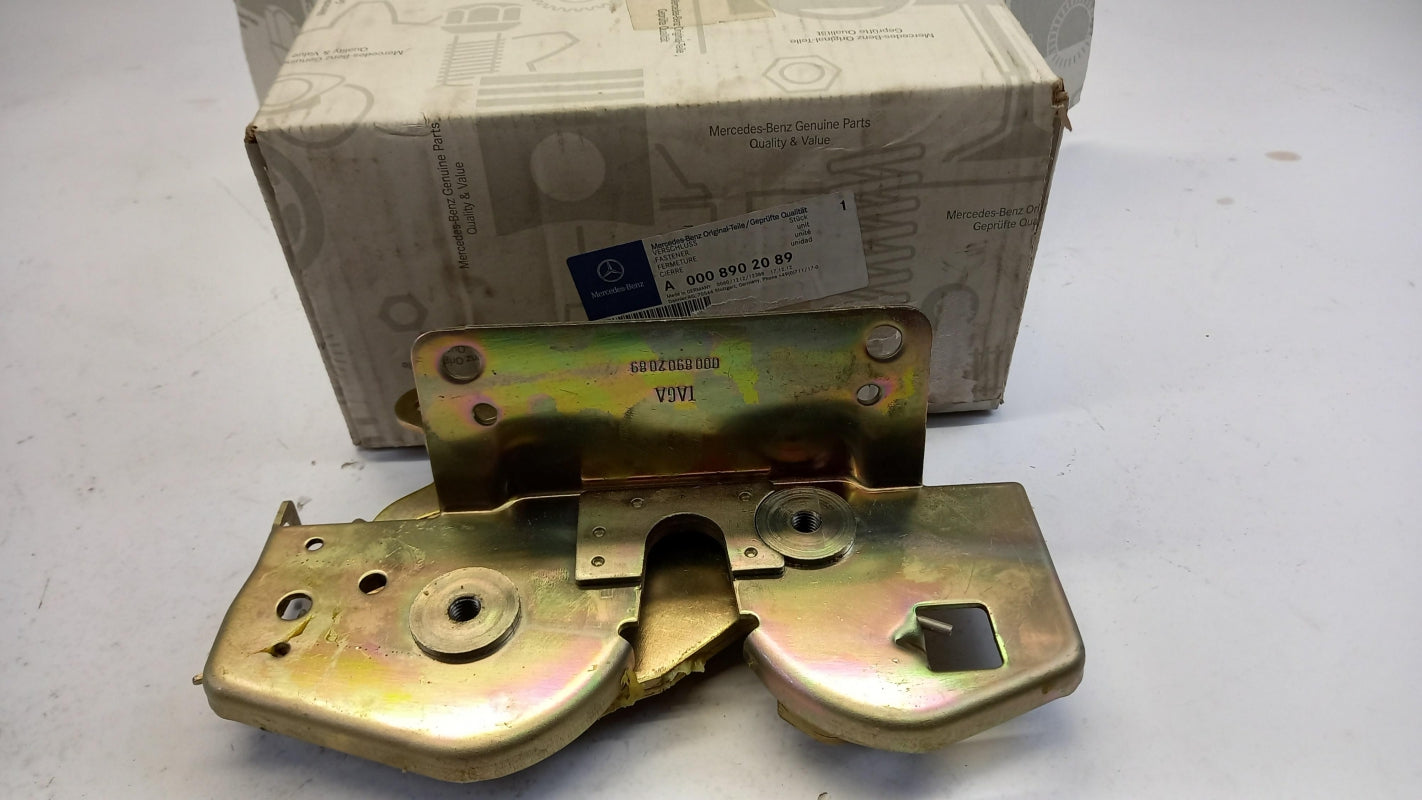 Original MERCEDES-BENZ Atego Atron Schloß A0008902089