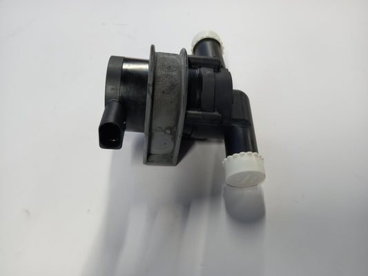 Original AUDI A4 A6 RS6 VW Passat 3B SKODA Superb  Zusatzwasserpumpe 078121601B