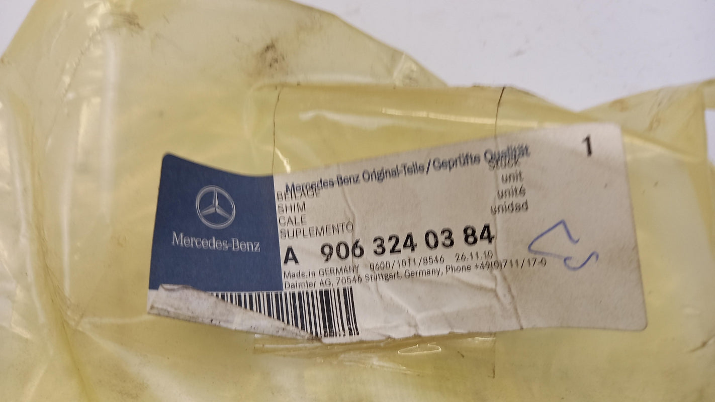 Original OE MERCEDES-BENZ Unterlegscheibe A9063240384