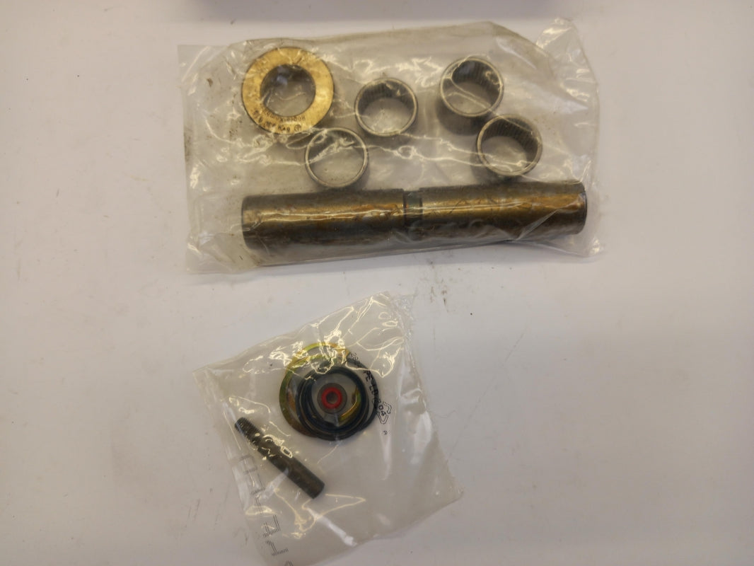 Original OE MERCEDES-BENZ Schwenkbar Kingpin Satz A6733300119