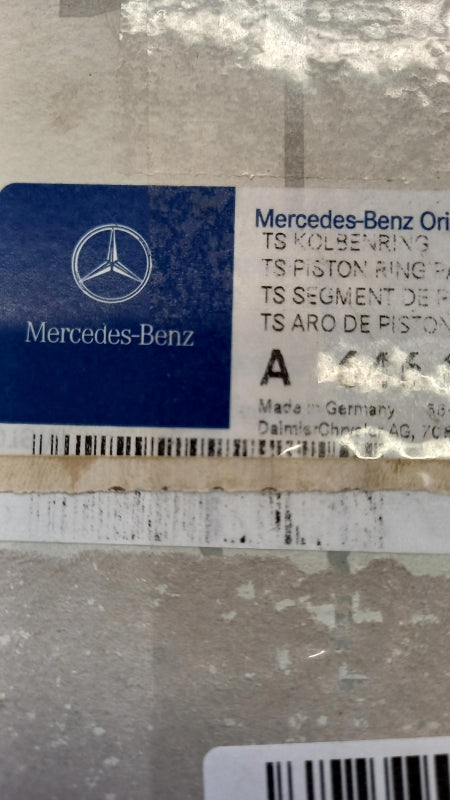 Original MERCEDES-BENZ W203 W211 W220 W639 W906 OM646 Kolbenringsatz A6460300124