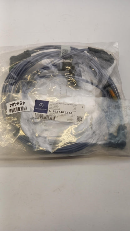 Original OE MERCEDES-BENZ Kabelbaum A9425406213