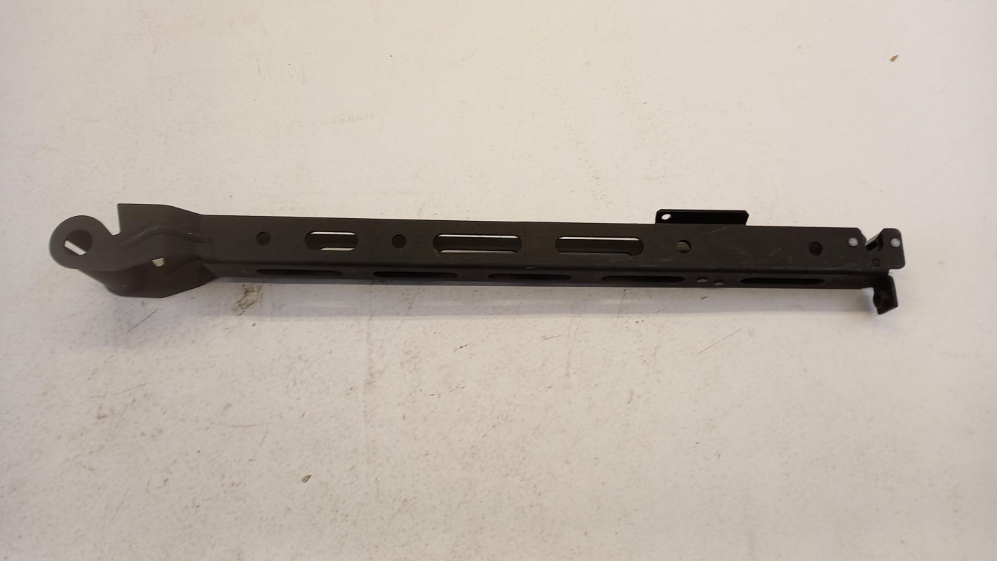 Original OE MERCEDES-BENZ Halter A9605201966