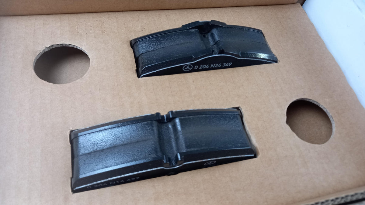 Original OE MERCEDES-BENZ Bremsbeläge A0004200004
