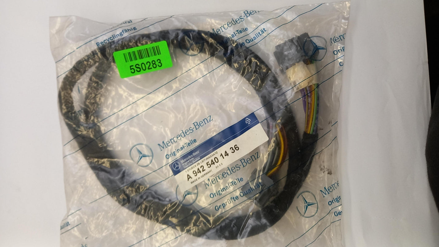 Original OE MERCEDES-BENZ Kabelbaum A9425401436