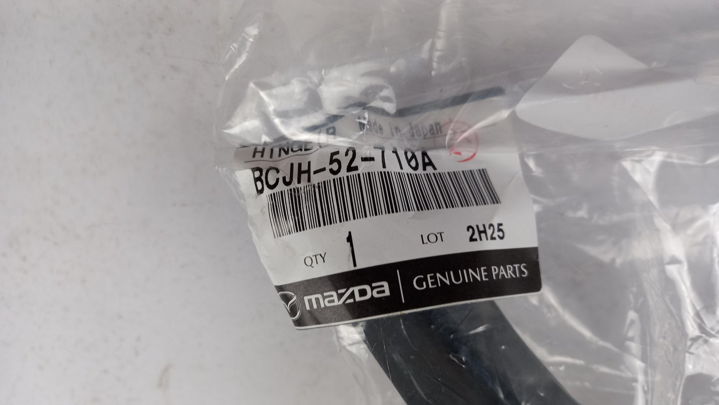 Original MAZDA 3 (BP) 2019- Heckklappenscharnier rechts BCJH52710A