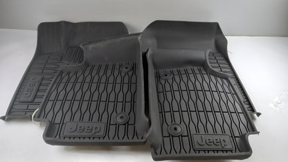 Original OE FIAT Fußmattensatz K82216025AC