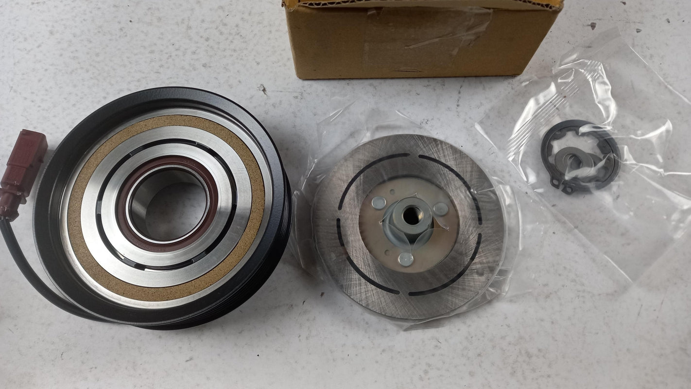 Original Volkswagen Golf R Skoda Karoq air conditioning compressor magnetic clutch 3WA820811 