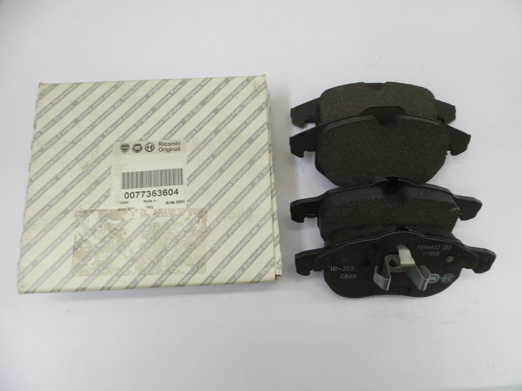 Original FIAT Croma Bremsbelagsatz Scheibenbremse vorne 77363604